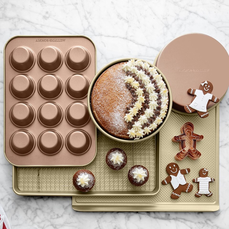 Williams Sonoma Goldtouch® NonStick Round Cake Pans Williams Sonoma